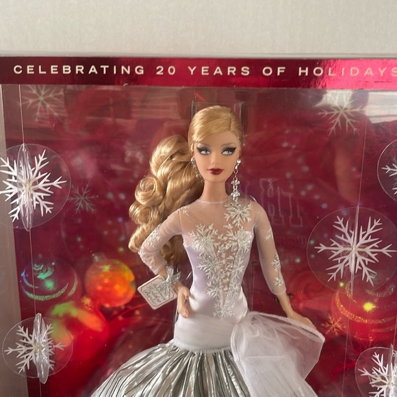 2008 Holiday Barbie 20th Anniversary Edition NIB Mint Condition - Picture 3 of 10